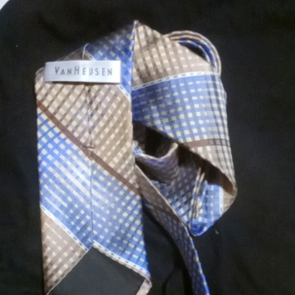 Vintage Van Heusen men's tie